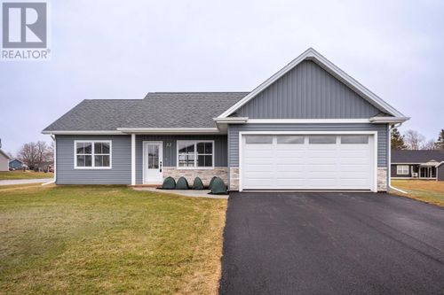 32 Av Anne, Charlottetown, PE, C1C0X2 | Card Image