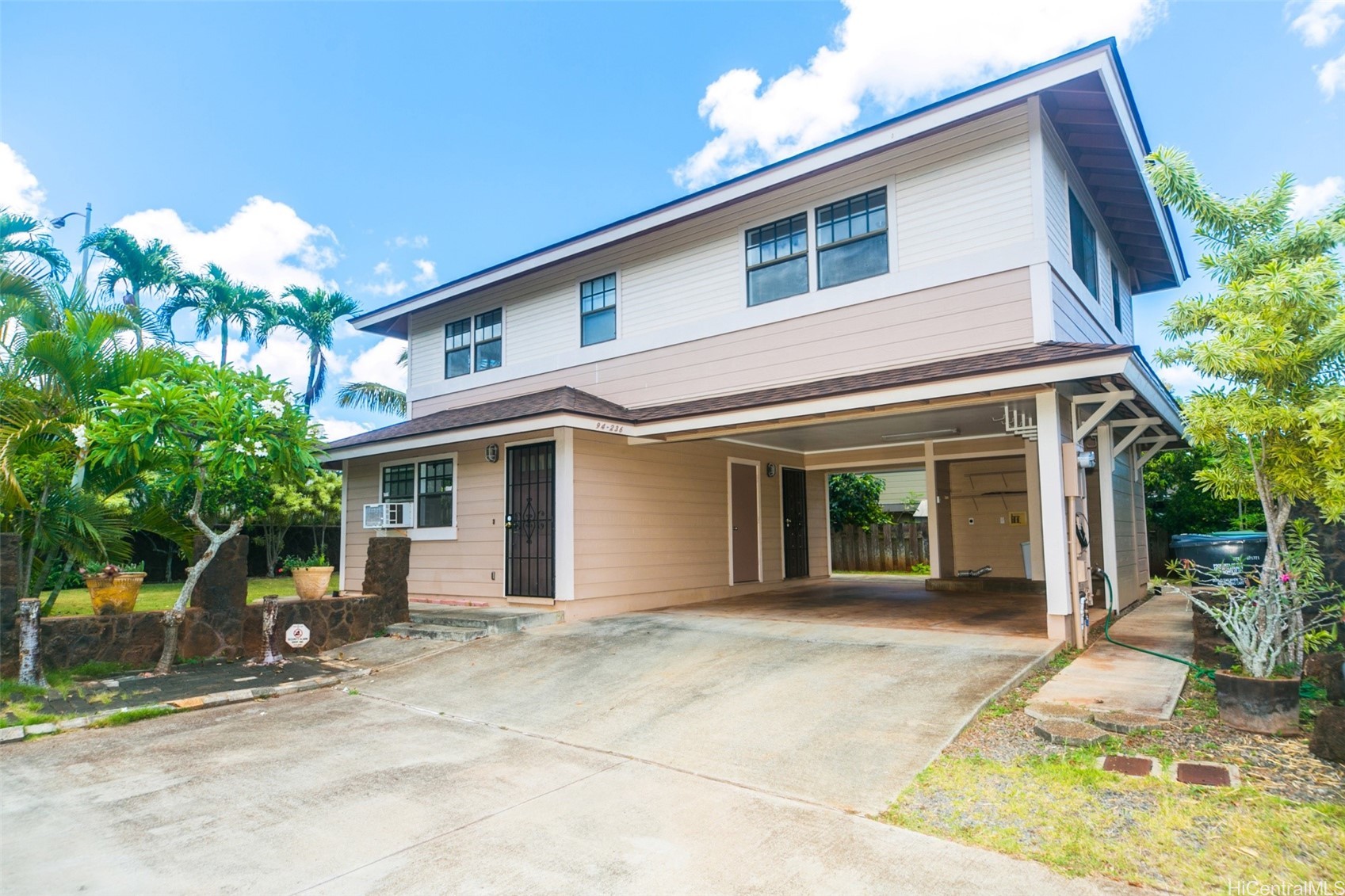 Kaiholena Pl, Waipahu, HI 96797