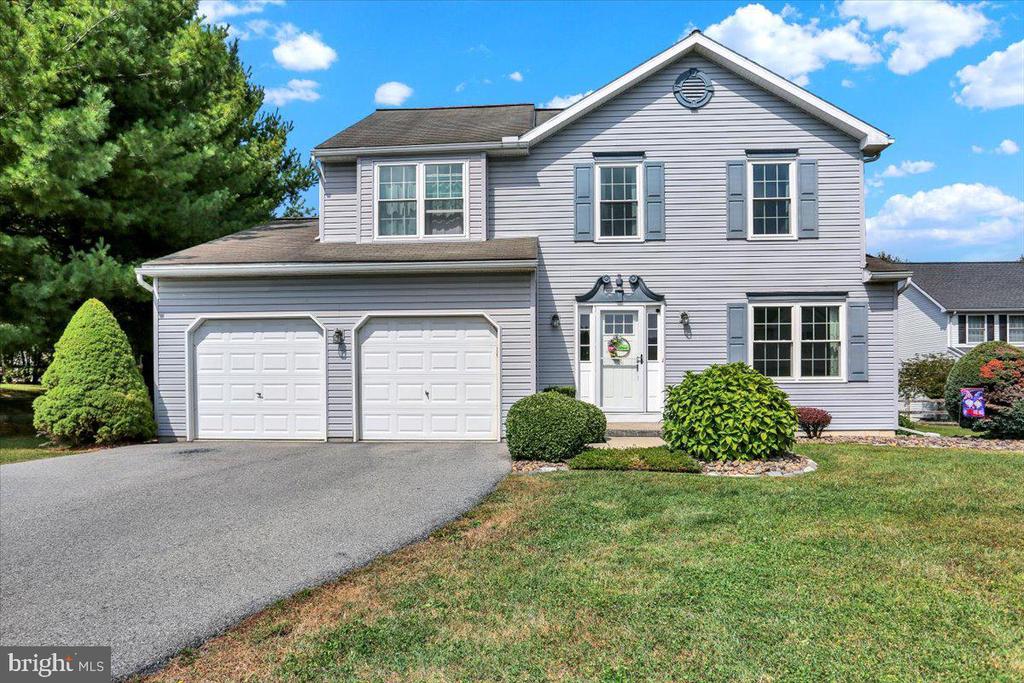 Tulpehocken Ct, Womelsdorf, PA 19567