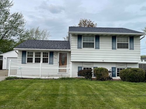 4036 Leavitt Rd, Lorain, OH, 44053-2340 | Card Image