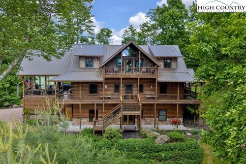 7464 Callalantee Dr, Mountain City, TN, 37683-2312 | Card Image