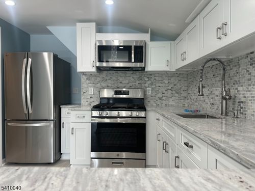 202 Black Oak Ridge Rd, Wayne, NJ, 07470-6503 | Card Image