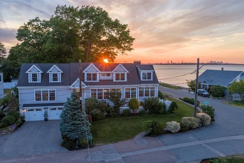 7 Swan Rd, Quincy, MA, 02169-2617 | Card Image