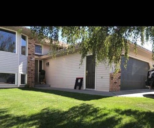 {{alt}} | Card Image