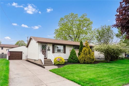 82 Olanta St, Depew, NY, 14043-2522 | Card Image