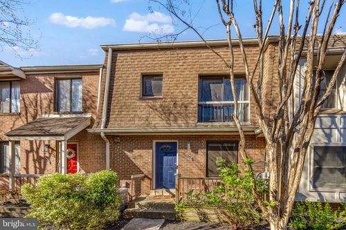 1689 Kenwood Ave, ALEXANDRIA, VA, 22302-2329 | Card Image