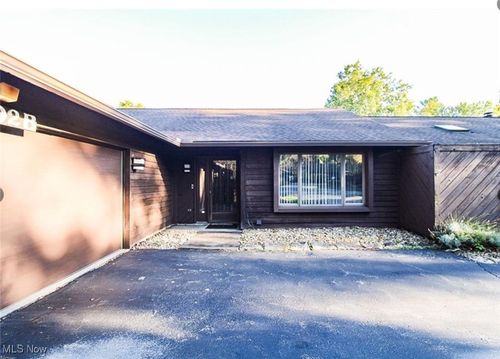 b-3502 Somerset Dr, Youngstown, OH, 44505-1779 | Card Image