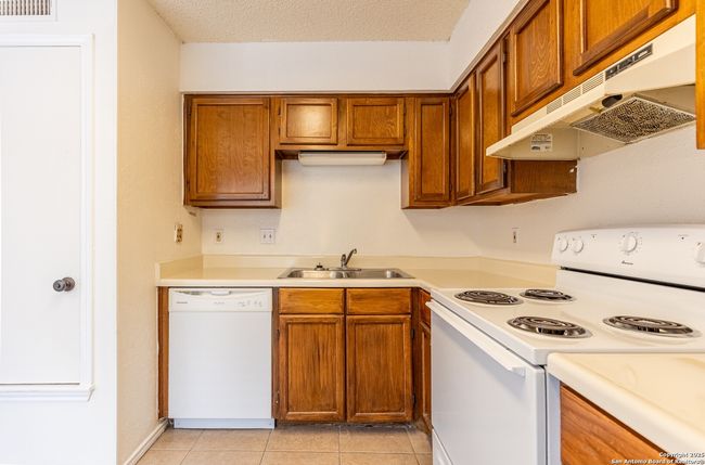 10563 Starcrest Dr, Home with 2 bedrooms, 1 bathrooms and null parking in San Antonio TX | Image 15