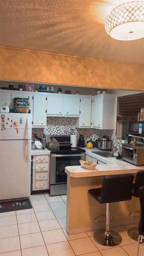 apt-206-900 Tallwood Ave, Hollywood, FL, 33021-7917 | Card Image