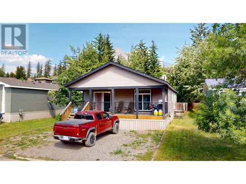 11 Wilderness Hts, Elkford, BC, V0B1H0 | Card Image