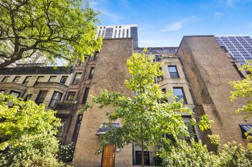 4b-63 E Cedar St, Chicago, IL, 60611-6148 | Card Image