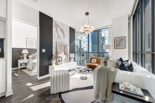 2607-110 Charles St E, Toronto, ON, M4Y1T5 | Card Image