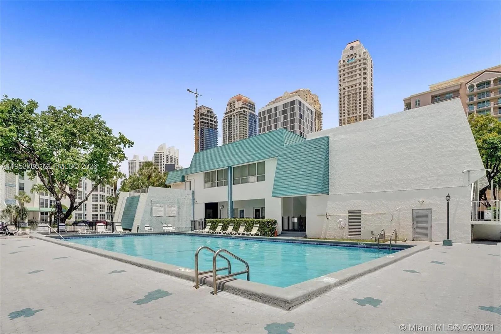 Residential in Sunny Isles Beach 2