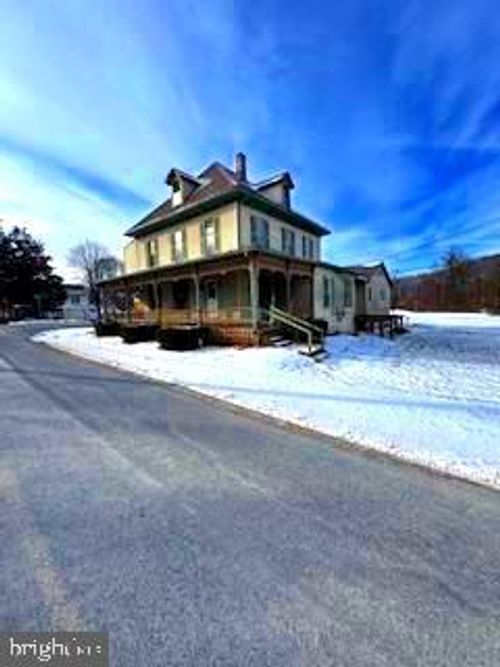40 Spring St, BEAVER SPRINGS, PA, 17812-9504 | Card Image