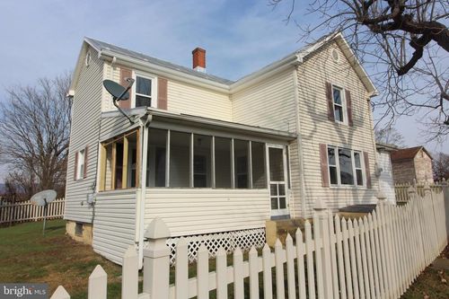 19801 Senedo Rd, EDINBURG, VA, 22824-2739 | Card Image