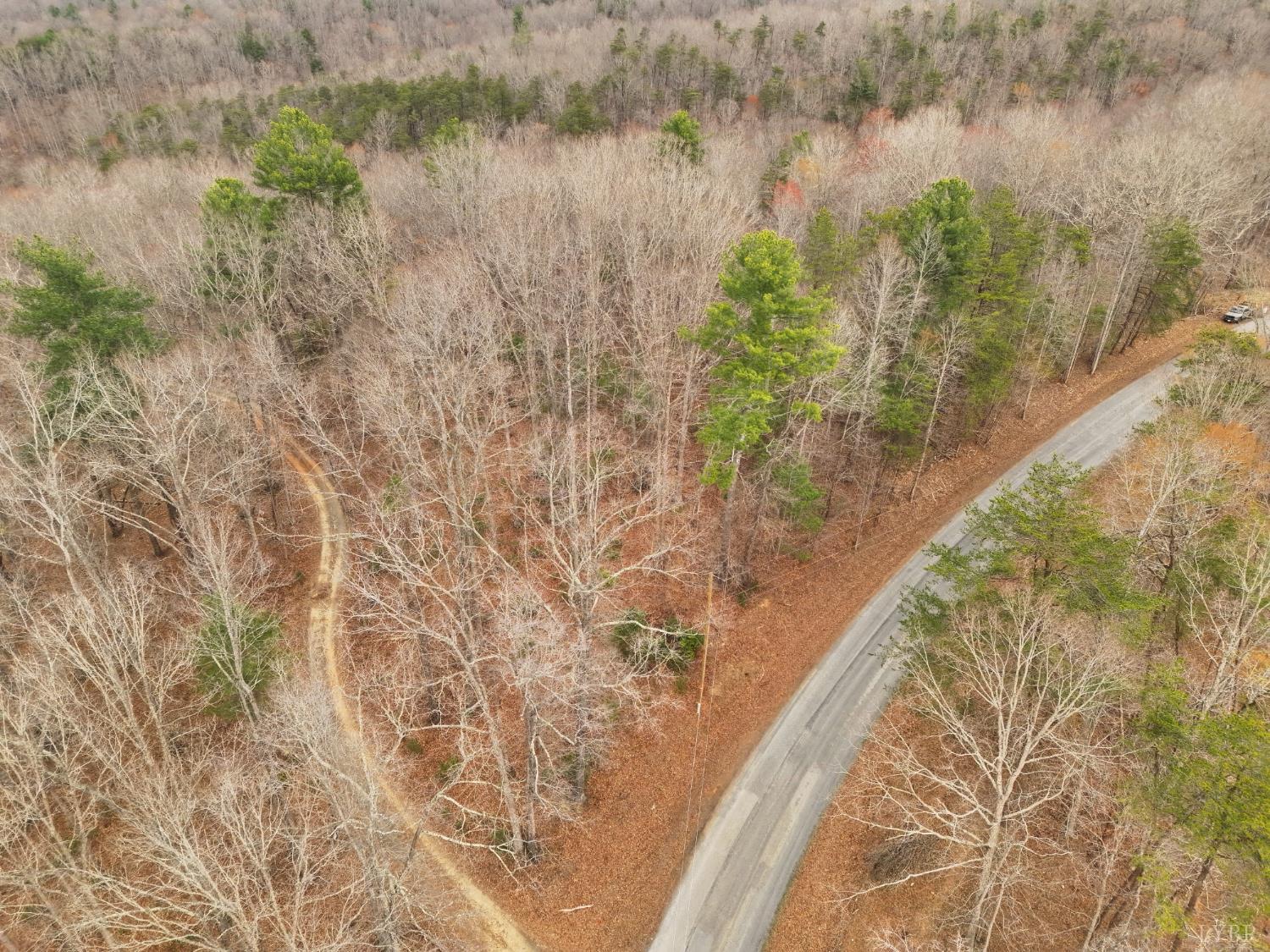 Land in Ferrum 4