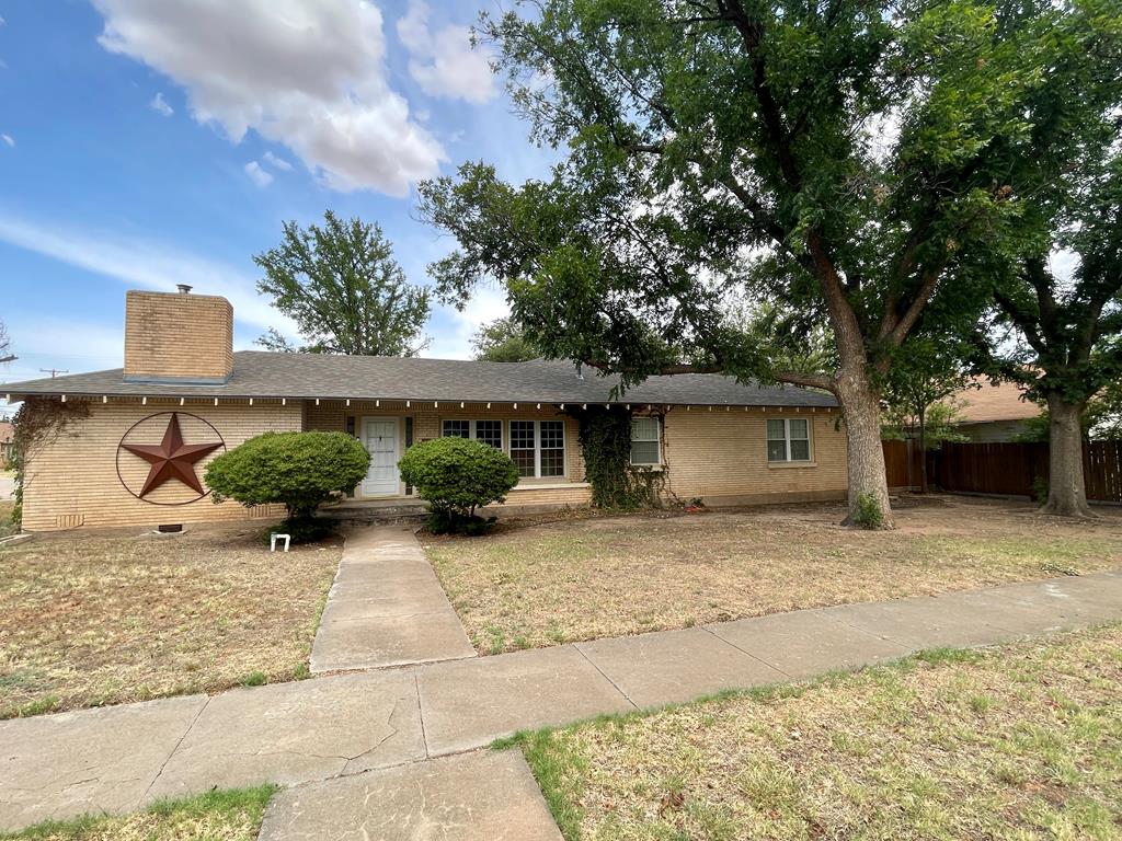 Hickory St, Colorado City, TX 79512