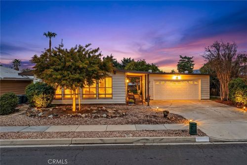 2662 Silver Oak Way, Hemet, CA, 92545-8114 | Card Image