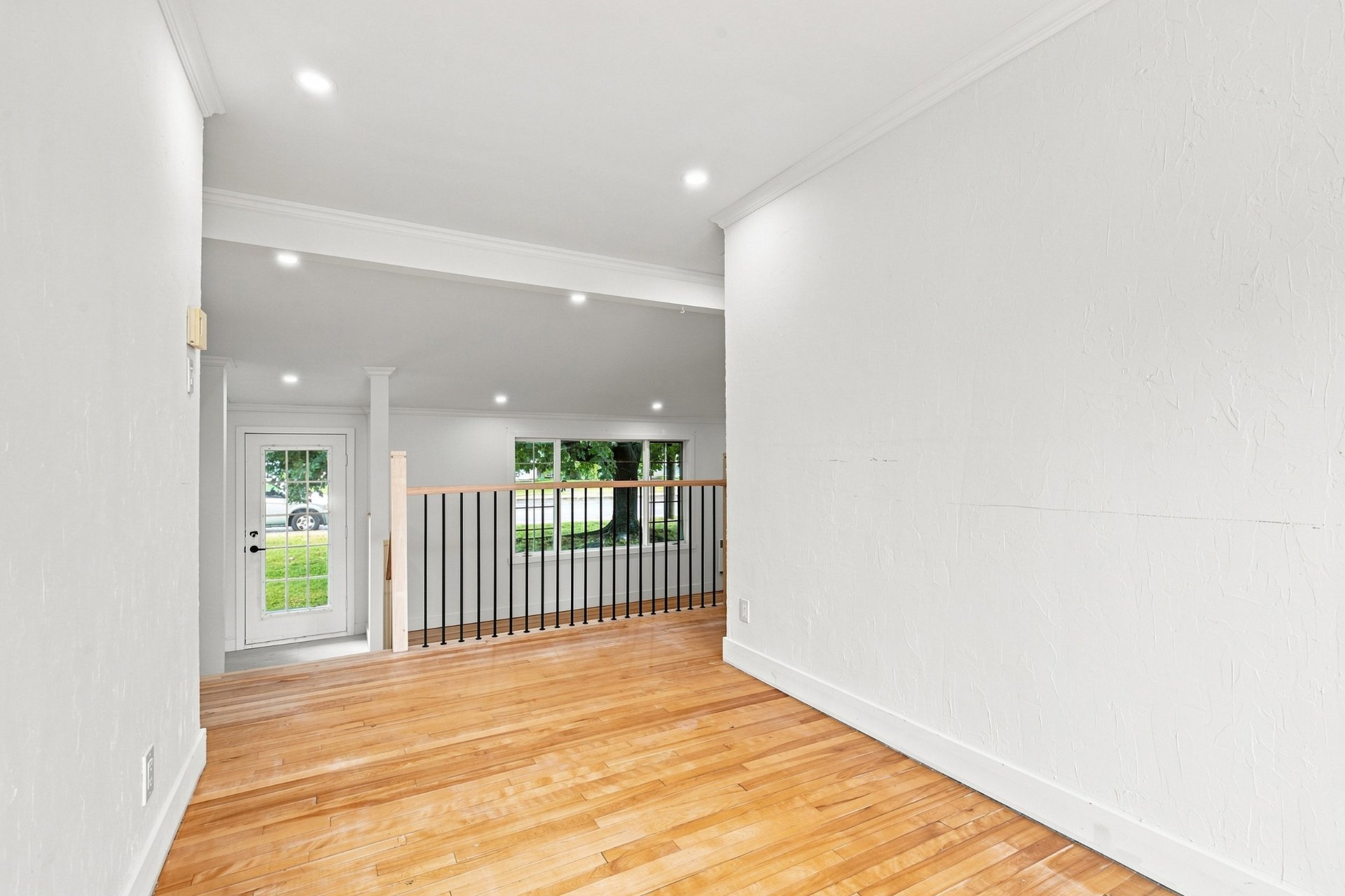 Residential in La Prairie 5