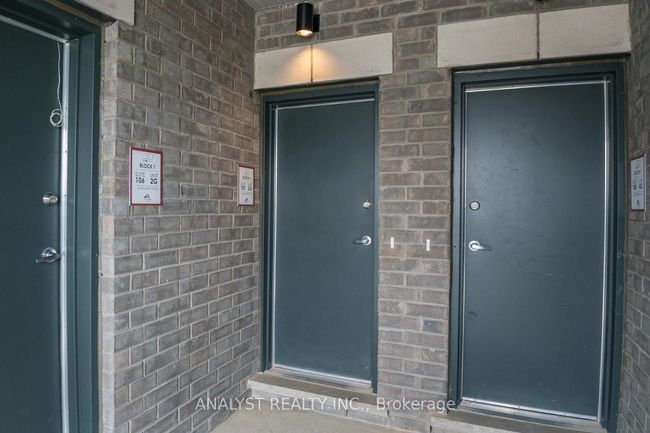107 - 20 Halliford Pl, Condo with 2 bedrooms, 2 bathrooms and 1 parking in Brampton ON | Image 5