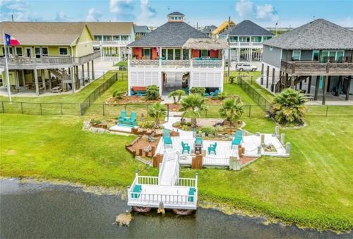 2296 E Crab St, Crystal Beach, TX, 77650 | Card Image