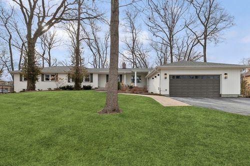 205 Ravine Forest Drive, Lake Bluff, IL, 60044 | Card Image