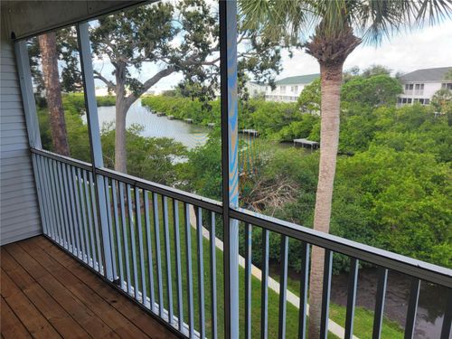 7-9976 Indian Key Trl, SEMINOLE, FL, 33776-1074 | Card Image