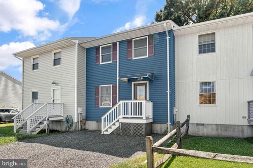7268 Mcgee Lane, CHINCOTEAGUE ISLAND, VA, 23336 | Card Image