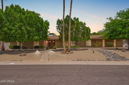 2234 E Lawrence Rd, Phoenix, AZ, 85016-1148 | Card Image