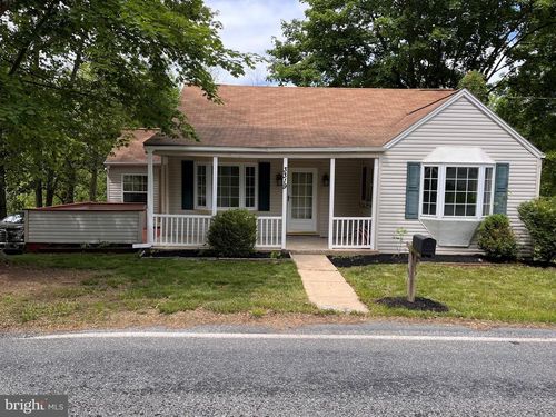 3319 Roundtop Rd, Elizabethtown, PA, 17022-9059 | Card Image