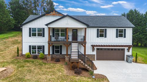 2205 Olde West Ct, Hudson, NC, 28638-8612 | Card Image