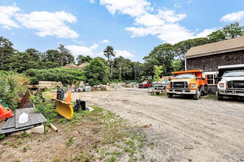 1562 State Hwy Rte 6, Wellfleet, MA, 02667-8800 | Card Image