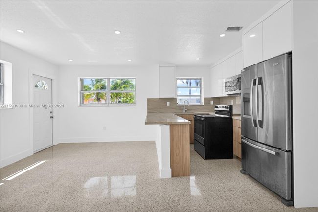 70 Ne 186th Ter, Home with 0 bedrooms, 0 bathrooms and 4 parking in Miami FL | Image 9