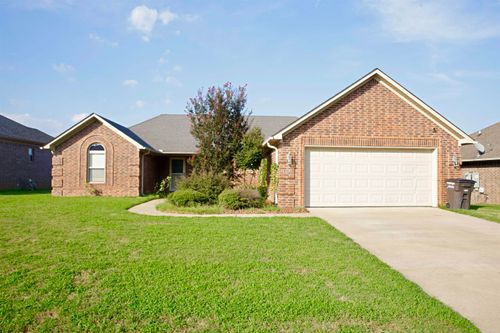 1300 Mesquite Trl, Jacksonville, AR, 72076-6277 | Card Image