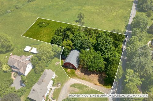 20 Station Rd, Amherst, MA, 01002-3422 | Card Image