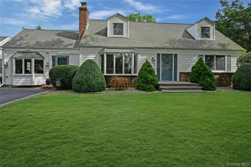 130 Tasker Ln, Greenport, NY, 11944-1928 | Card Image