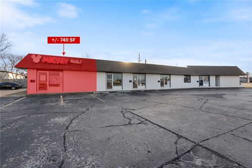881 S Dogwood St, Siloam Springs, AR, 72761-3915 | Card Image