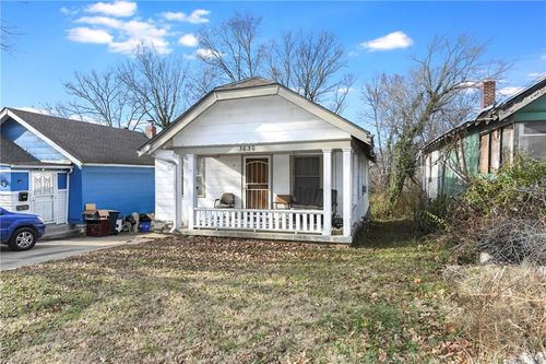 3630 Jackson Ave, Kansas City, MO, 64128-2733 | Card Image