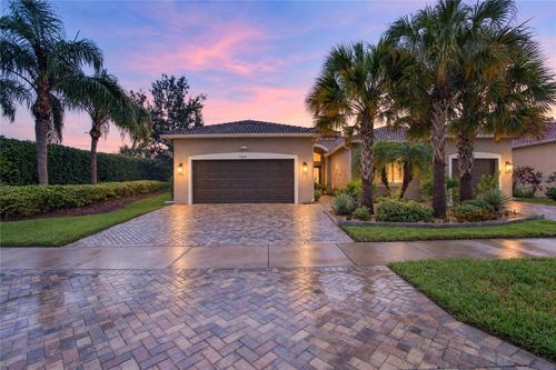 5002 Emerald Isle Dr, WIMAUMA, FL, 33598-4121 | Card Image