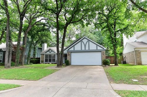 525 Blair Meadow Dr, Grapevine, TX, 76051-4413 | Card Image