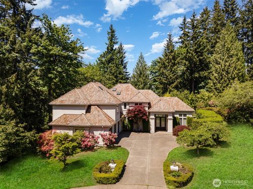 5200 Jung Frau Pl Nw, Issaquah, WA, 98027-7838 | Card Image
