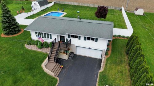 4 Geneva St, Mount Carroll, IL, 61053-9470 | Card Image