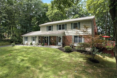 2385 Bunny Ln, Yorktown Heights, NY, 10598-3518 | Card Image