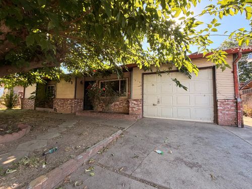 1018 Tudor St, Galt, CA, 95632-2138 | Card Image