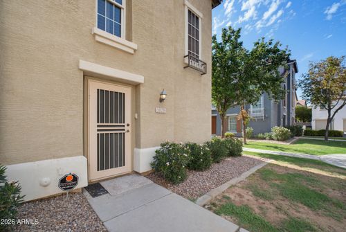 5629 S 21st Pl, Phoenix, AZ, 85040-3457 | Card Image