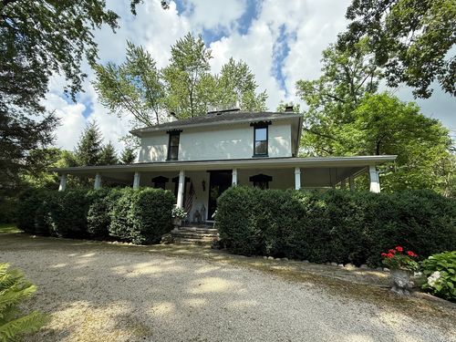 666 Maple Ave, Lake Bluff, IL, 60044-2175 | Card Image