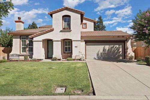 5854 Riverbank Cir, Stockton, CA, 95219-2520 | Card Image