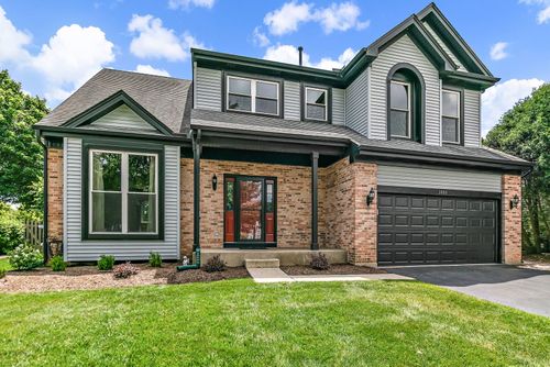 3880 Peartree Dr, Lake In The Hills, IL, 60156-4620 | Card Image