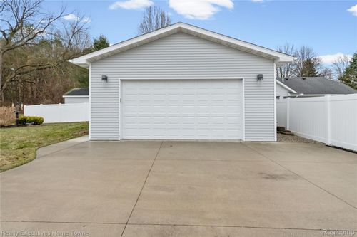 4329 Atkins Rd, Port Huron, MI, 48060-7201 | Card Image