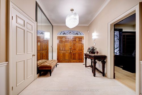 27 Junewood Cres, North York, ON, M2L2C3 | Card Image